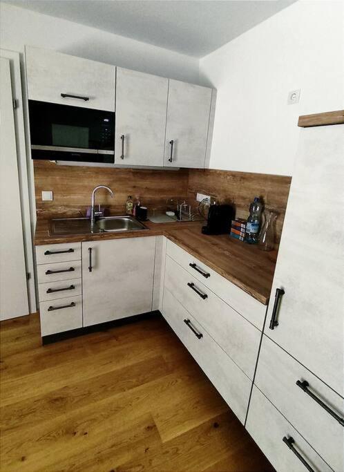 Imperial Sisi Residence-Concept Style Apartment Wina Bagian luar foto